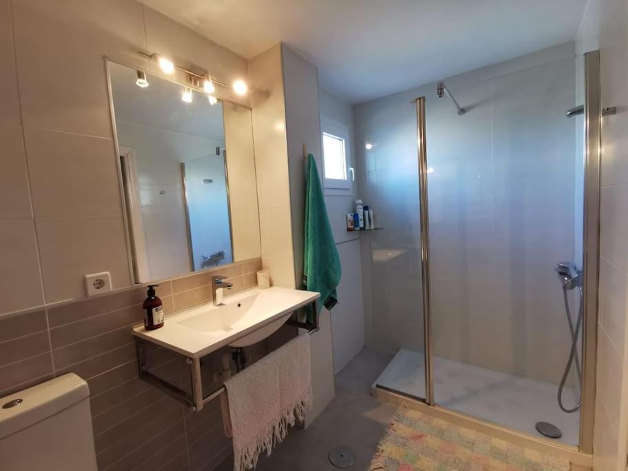 מיחאס 2Br+1Bthr Precioso Apartamento Con Vistas Al Mar מראה חיצוני תמונה